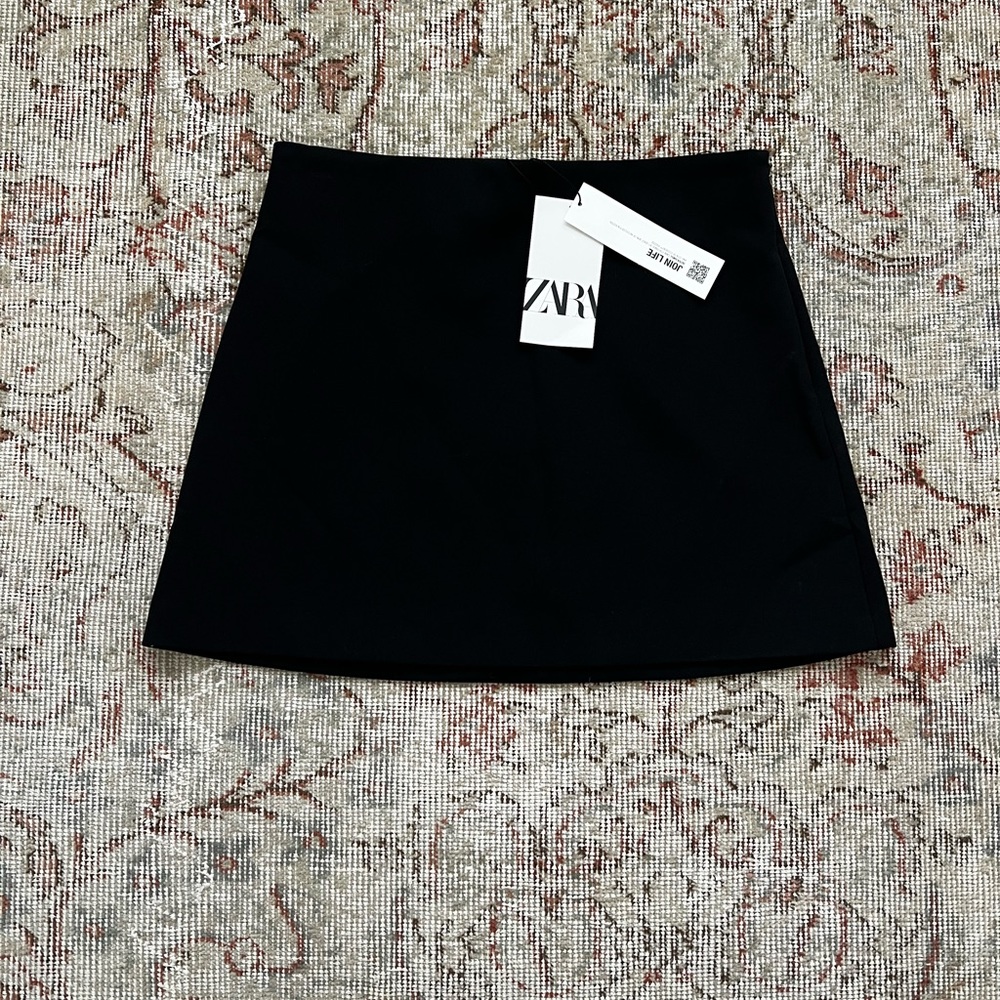 Zara, black, mini skirt, S, new with tags!